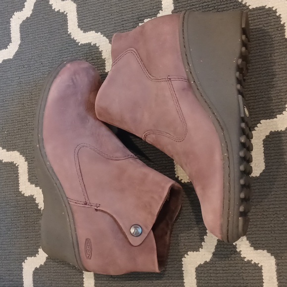 Keen Akita Brown Suede Wedge Ankle Boots 6 - Picture 7 of 15